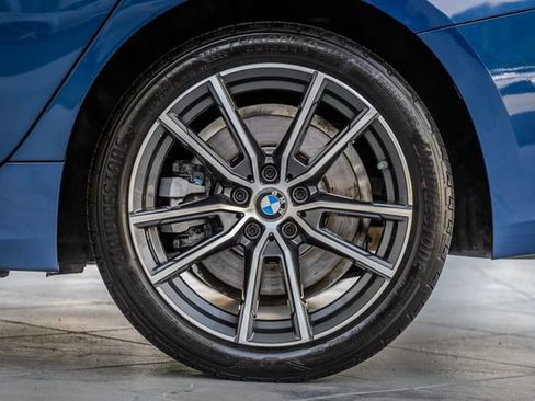 Used 2022 BMW 330i xDrive Sedan w/ Driving Assistance Package AWD/4WD image 13