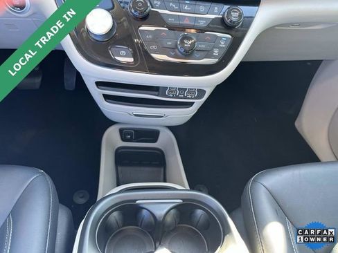 Used 2024 Chrysler Pacifica Touring-L w/ Road Tripper Package image 33