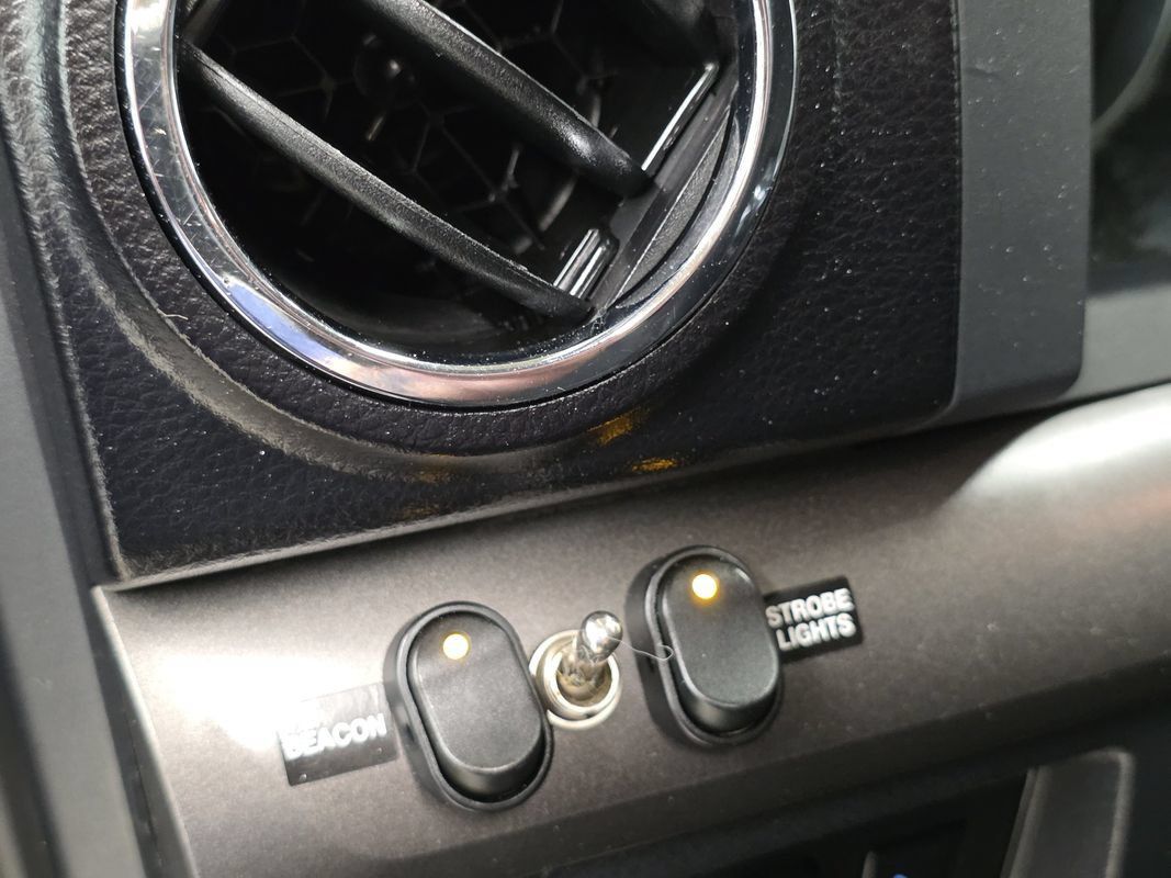 Used 2021 Toyota Tundra SR5 AWD/4WD image 28