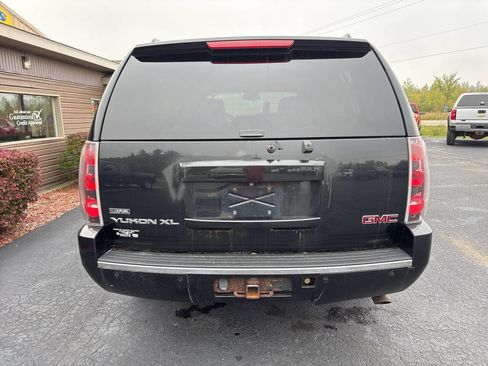 Used 2009 GMC Yukon XL Denali image 5