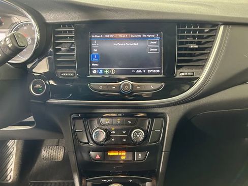 Used 2022 Buick Encore Preferred w/ Safety Package image 21