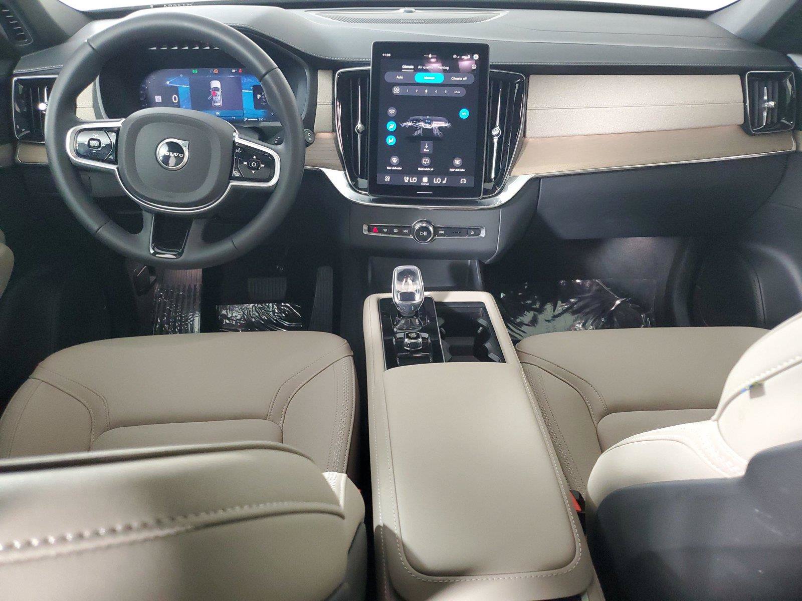 Certified 2026 Volvo XC90 B6 Plus AWD/4WD image 15