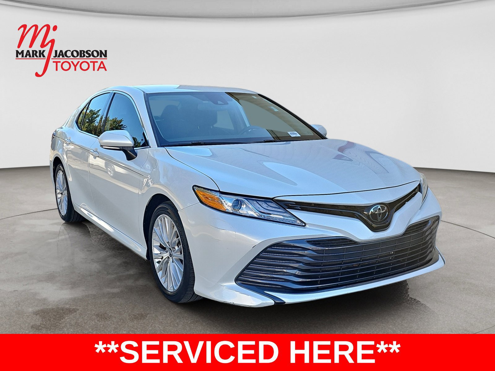 Used 2019 Toyota Camry XLE FWD image 4