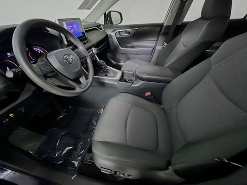 Used 2024 Toyota RAV4 XLE image 15
