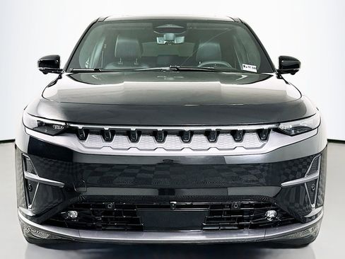 Used 2024 Jeep Wagoneer Launch Edition image 2