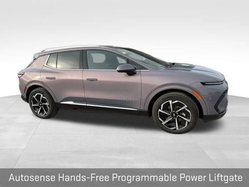 Used 2025 Chevrolet Equinox EV LT w/ Convenience Package image 18