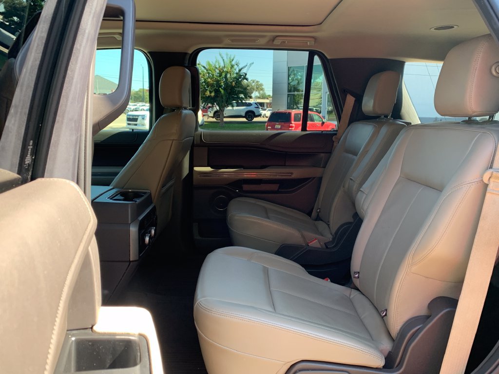 Used 2020 Ford Expedition XLT w/ Equipment Group 202A RWD image 27