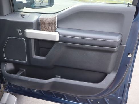 Used 2017 Ford F250 Lariat w/ Chrome Package image 54