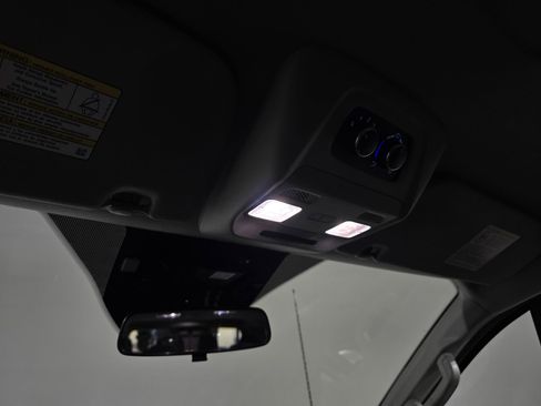 Used 2023 Ford Transit 350 XLT image 38