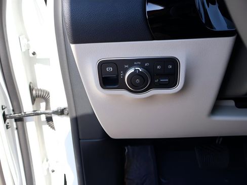 New 2026 Mercedes-Benz GLA 250 4MATIC image 36