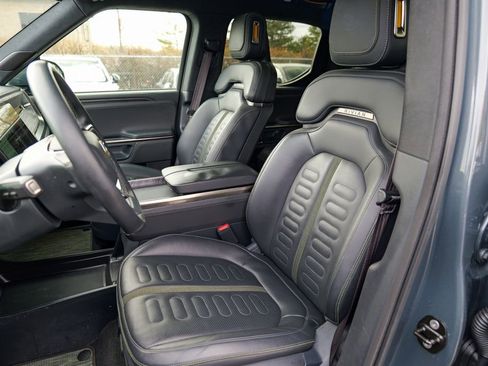 Used 2022 Rivian R1T Adventure image 21