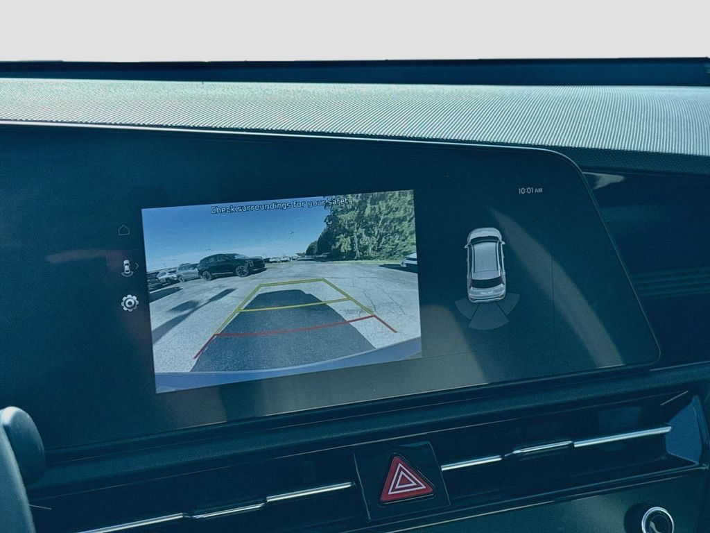 Certified 2025 Kia Niro EX FWD image 17