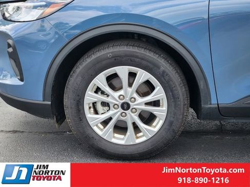 Used 2025 Ford Escape Active FWD image 13