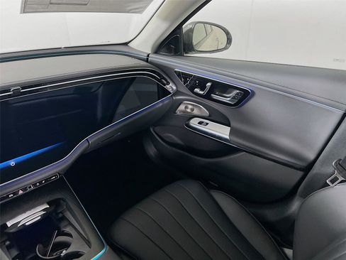 New 2026 Mercedes-Benz E 450 4MATIC All-Terrain Wagon image 24