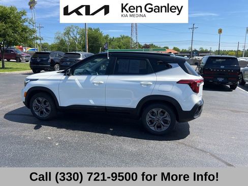 Used 2024 Kia Seltos S AWD/4WD image 16