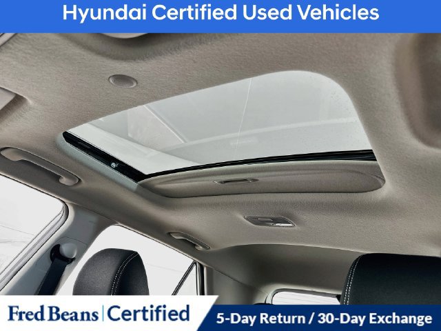 Certified 2026 Hyundai Venue SEL FWD image 5