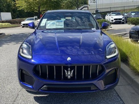 New 2025 Maserati Grecale GT image 3