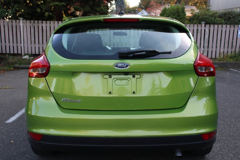 Used 2018 Ford Focus SE FWD image 11