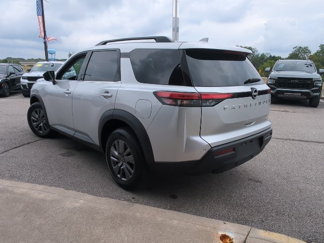 Used 2025 Nissan Pathfinder SV AWD/4WD image 29