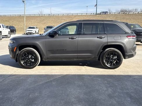 New 2026 Jeep Grand Cherokee Altitude AWD/4WD image 10