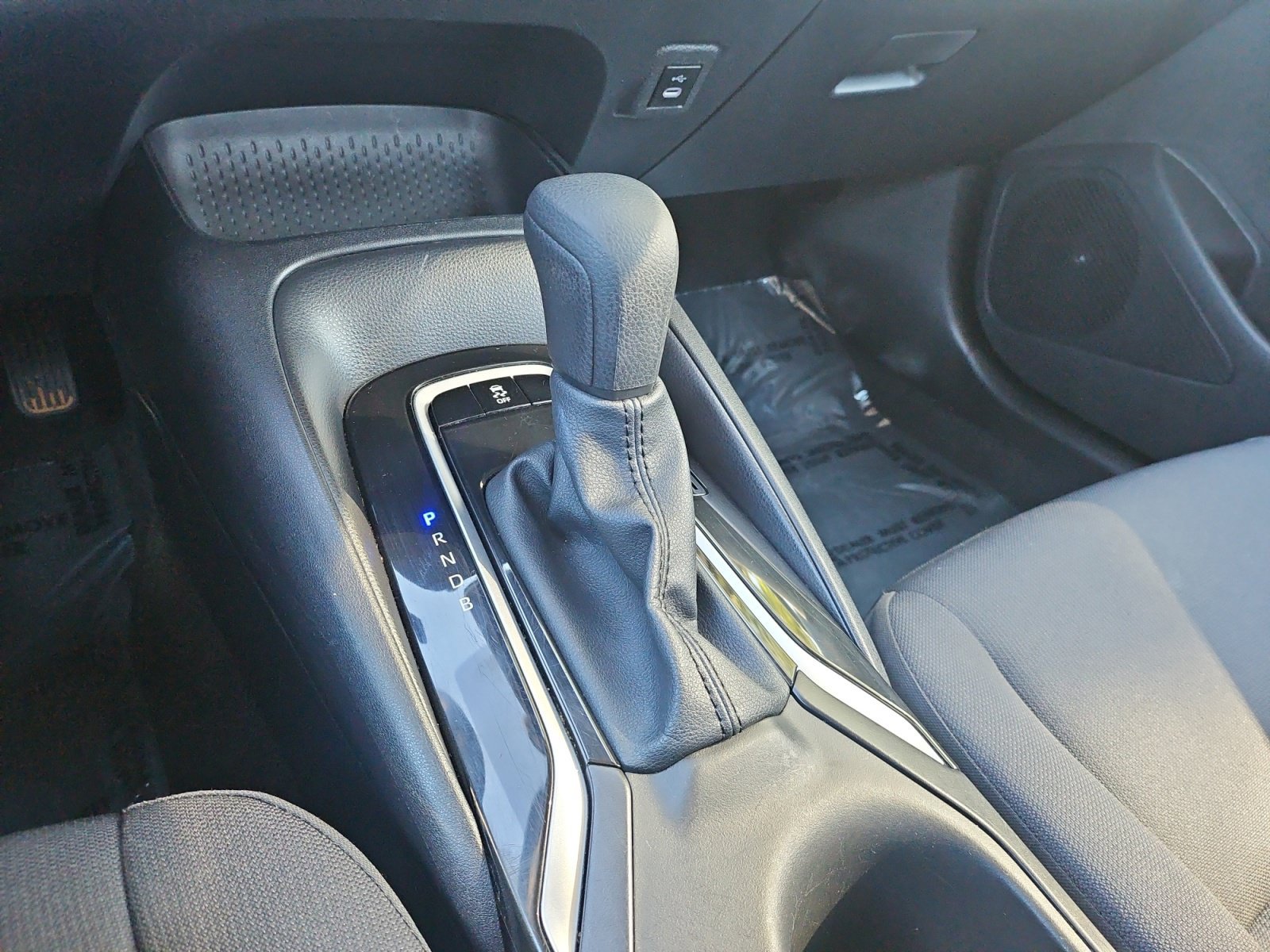 Used 2025 Toyota Corolla LE FWD image 32
