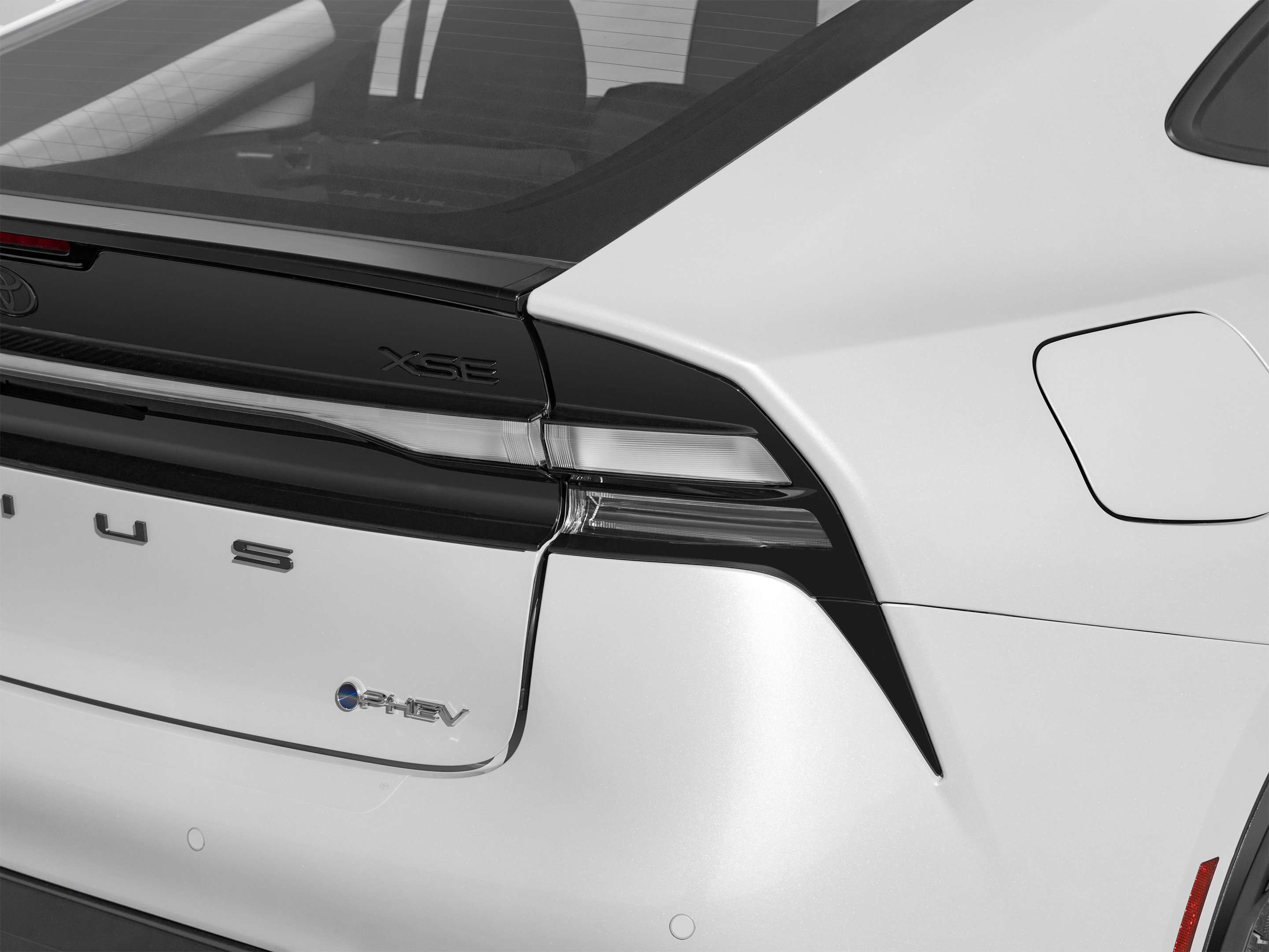 New 2026 Toyota Prius Plug-In Hybrid FWD image 17