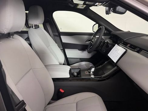Certified 2026 Land Rover Range Rover Velar Dynamic SE AWD/4WD image 36