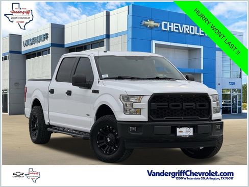 Used 2017 Ford F150 XLT RWD image 1