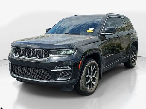 Used 2023 Jeep Grand Cherokee Limited w/ Trailer Tow Prep Group (B) image 7