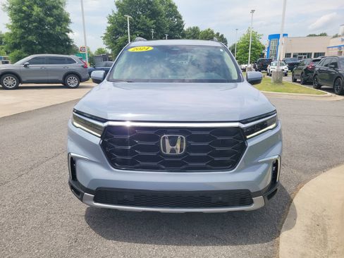 Used 2024 Honda Pilot Touring image 8