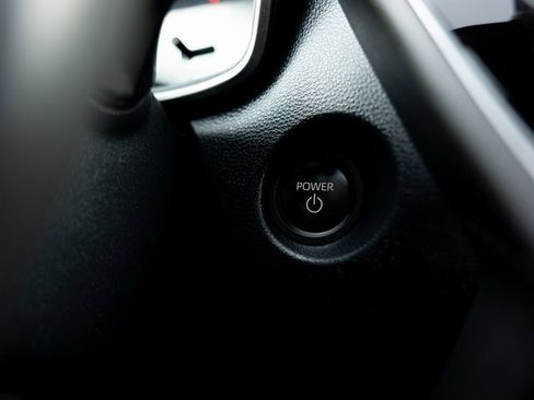 Used 2024 Toyota Corolla Cross XSE w/ Convenience Package image 19