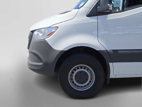 New 2025 Mercedes-Benz Sprinter 2500 image 10