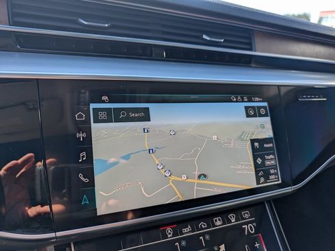 Used 2020 Audi A8 L 3.0T w/ Executive Package image 25