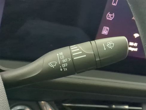 Used 2025 Buick Envista Preferred w/ Advanced Safety Package image 24