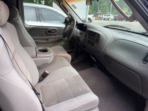 Used 2002 Ford F150 XLT RWD image 5