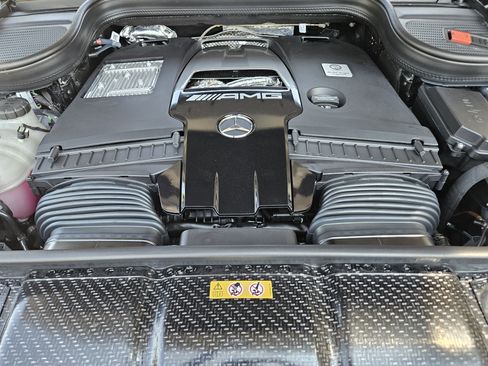 New 2026 Mercedes-Benz GLS 63 AMG 4MATIC image 32