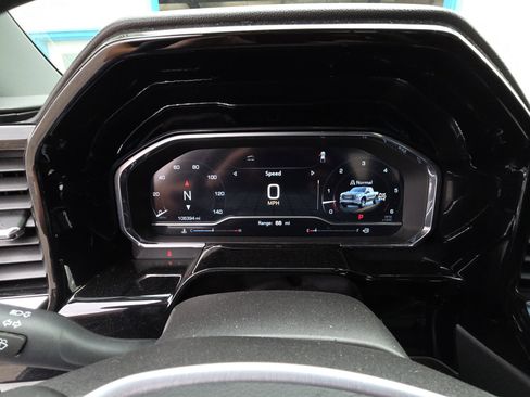 Used 2024 GMC Sierra 1500 SLT w/ SLT Convenience Package image 10