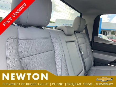 Used 2024 Toyota Tundra Limited w/ Power Package AWD/4WD image 28
