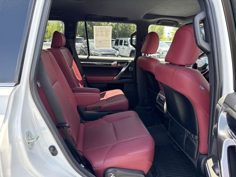 Used 2023 Lexus GX 460 Premium w/ Accessory Package AWD/4WD image 25