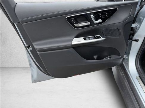 Used 2026 Mercedes-Benz GLC 300 4MATIC image 12