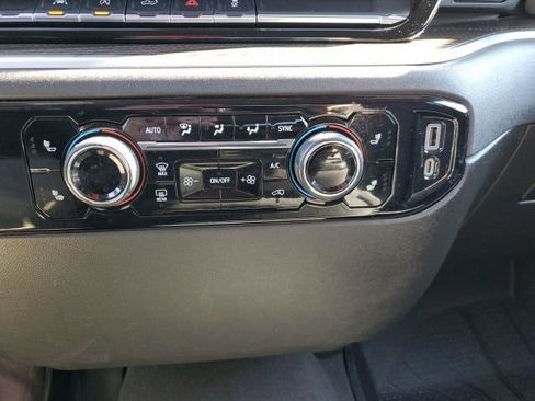 Used 2022 Chevrolet Silverado 1500 LT image 13