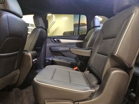 Used 2025 Buick Enclave Preferred image 32