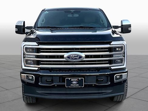 Used 2025 Ford F250 Platinum w/ Platinum Plus Package image 3