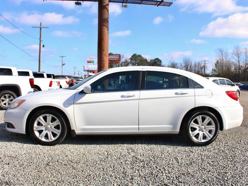 Used 2012 Chrysler 200 Touring w/ Sun/Sound Group image 2