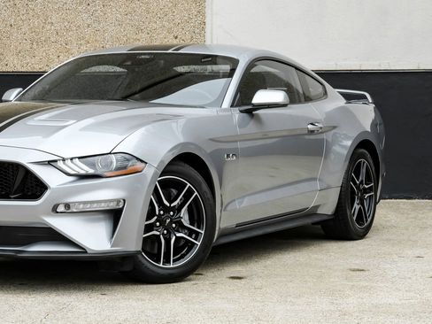 Used 2022 Ford Mustang GT RWD image 5