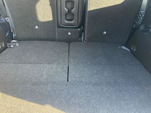 Used 2024 Mitsubishi Outlander SEL AWD/4WD image 16
