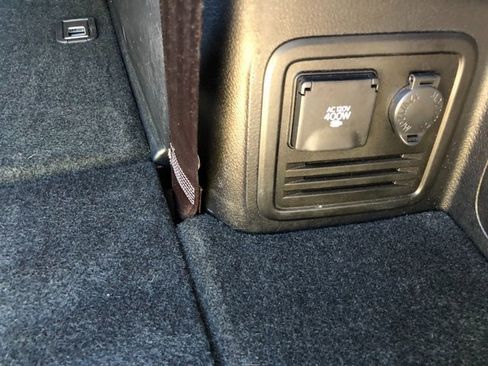 Used 2024 Toyota 4Runner SR5 image 31