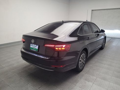 Used 2019 Volkswagen Jetta SE FWD image 9