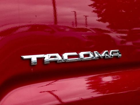 Used 2023 Toyota Tacoma TRD Sport AWD/4WD image 30