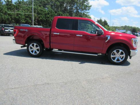 Used 2022 Ford F150 XLT w/ Equipment Group 302A High AWD/4WD image 4